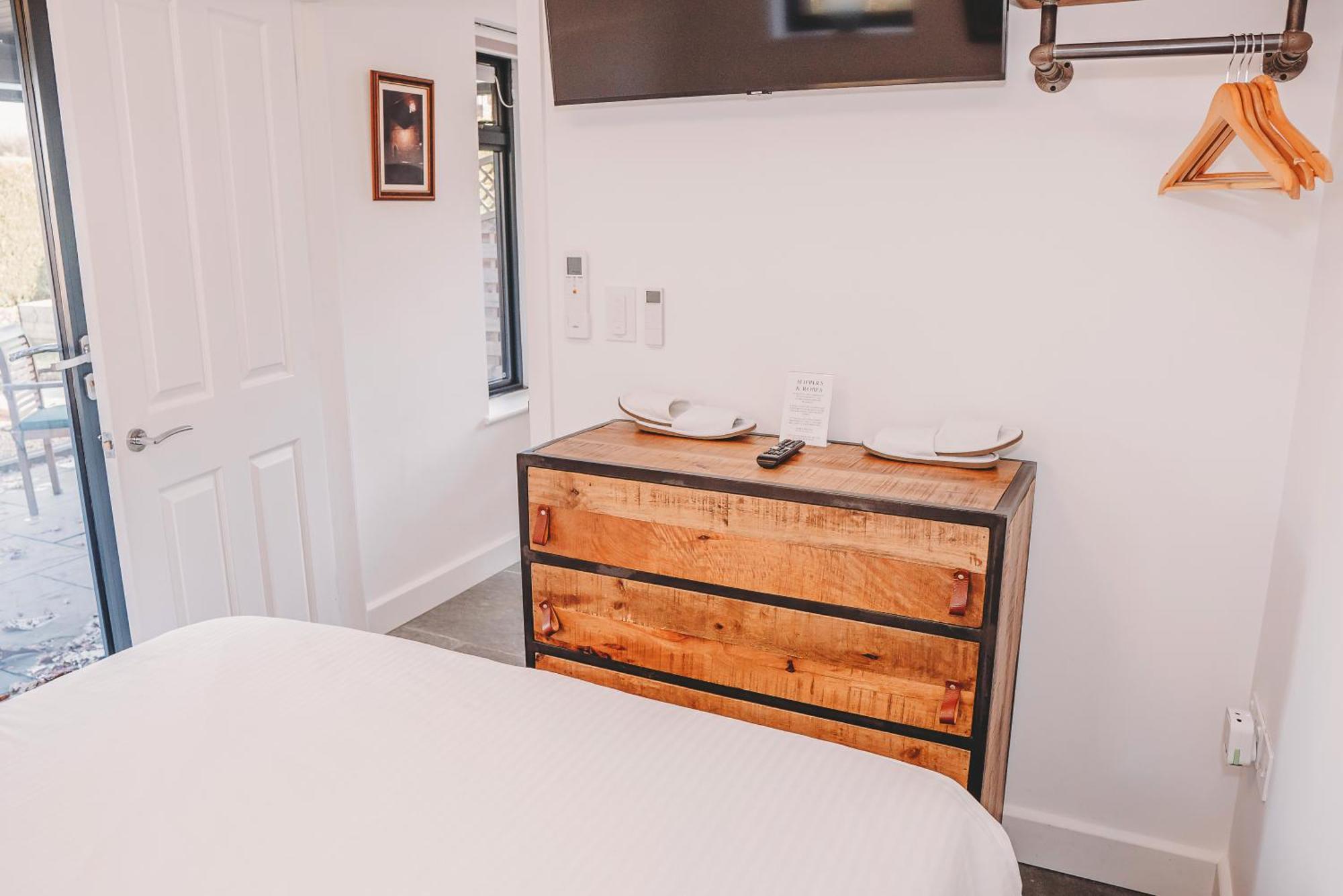 Cottage With Hot Tub - Near Cheltenham And Tewkesbury Экстерьер фото